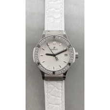 Classic Fusion 33mm SS 1:1 Best Edition White Dial Diamonds Bezel On White Gummy Strap Swiss