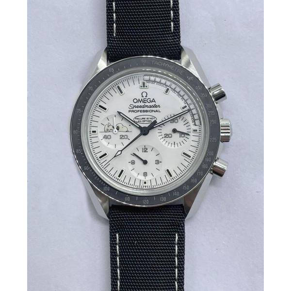 Speedmaster SS Snoopy 1:1 Best Edition White Dial Black Nylon Strap Manual Winding Chrono Movement OMF 